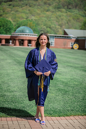 2025quinnipiacgrads-381