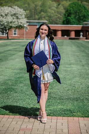 2025quinnipiacgrads-332
