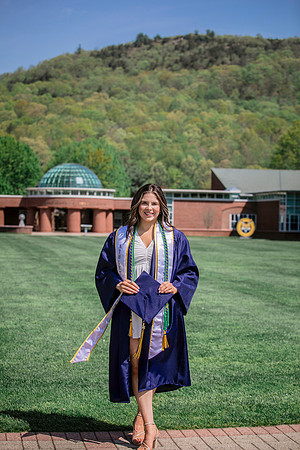 2025quinnipiacgrads-242