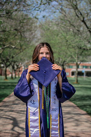 2025quinnipiacgrads-250