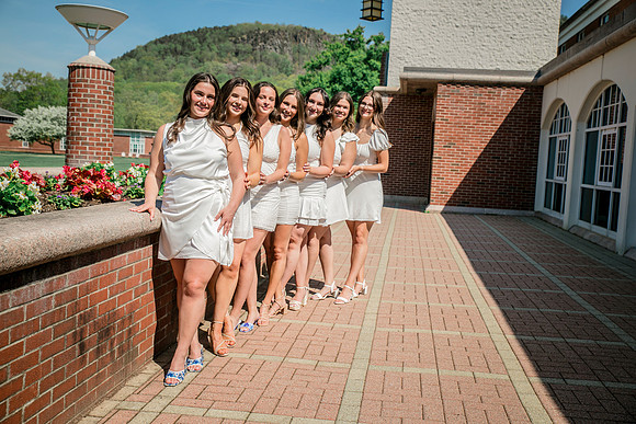 2025quinnipiacgrads-145