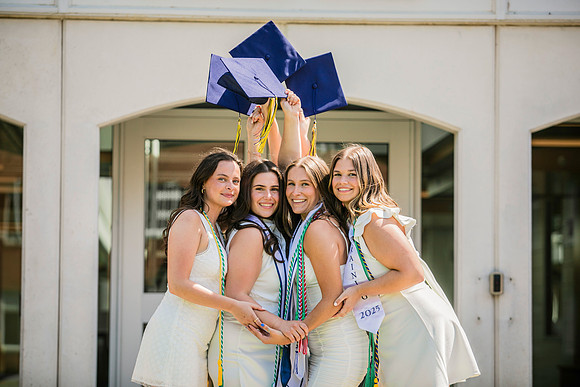 2025quinnipiacgrads-444