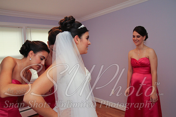 0188GettingReadyWedding