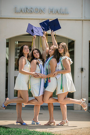 2025quinnipiacgrads-438