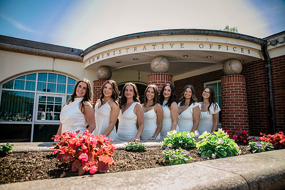 2025quinnipiacgrads-150