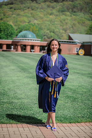 2025quinnipiacgrads-382