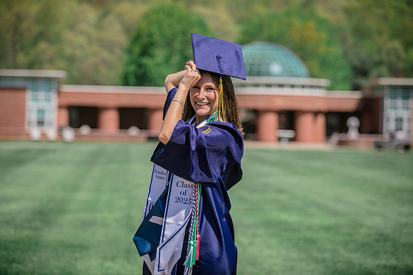 2025quinnipiacgrads-354