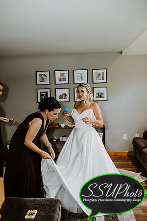 GettingReady-372
