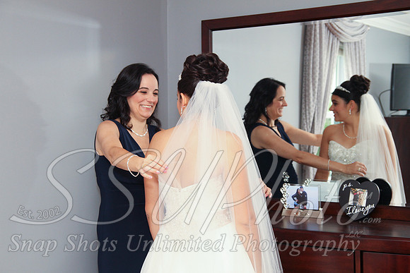 0239GettingReadyWedding