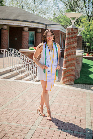 2025quinnipiacgrads-126