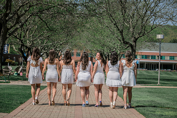 2025quinnipiacgrads-180