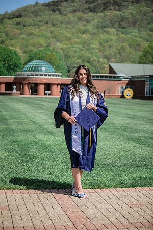 2025quinnipiacgrads-313