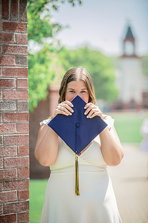 2025quinnipiacgrads-535