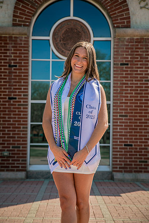 2025quinnipiacgrads-86