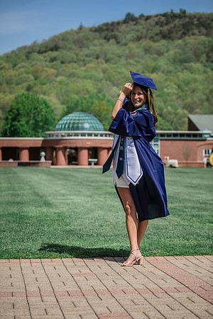 2025quinnipiacgrads-351