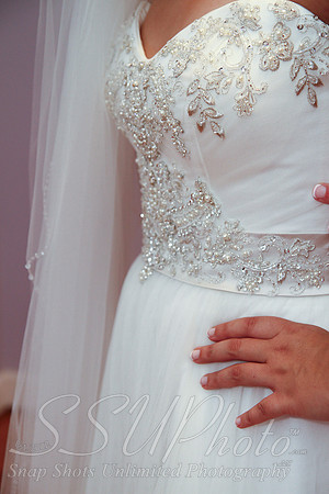 0198GettingReadyWedding