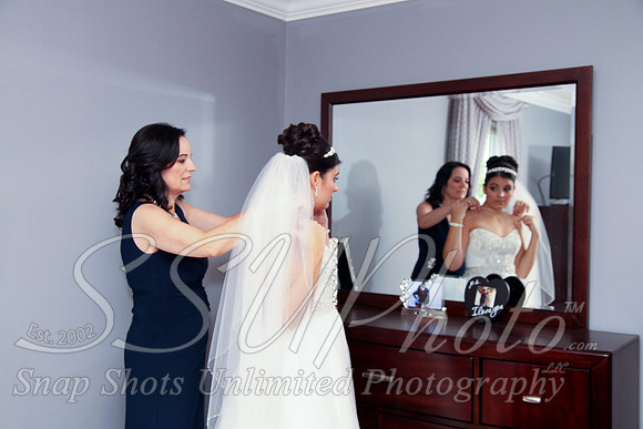 0231GettingReadyWedding