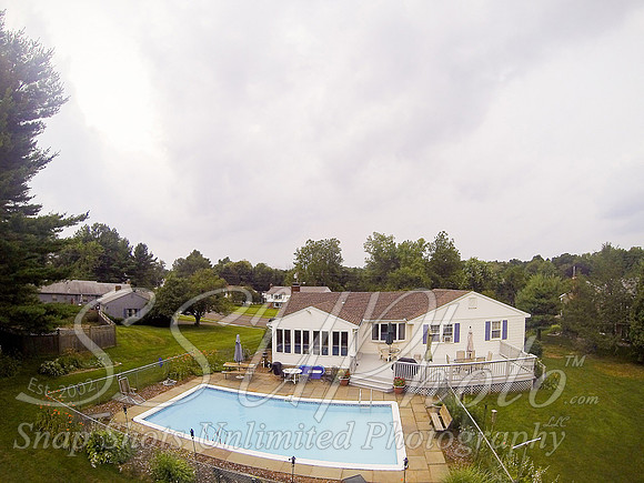 Louparentshouseaerial00055