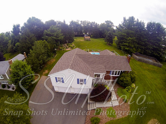 Louparentshouseaerial00006