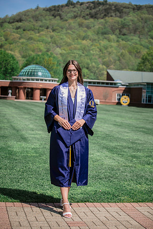 2025quinnipiacgrads-255