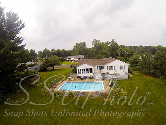 Louparentshouseaerial00059