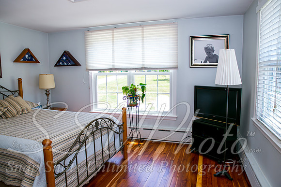 Grayhouse00055