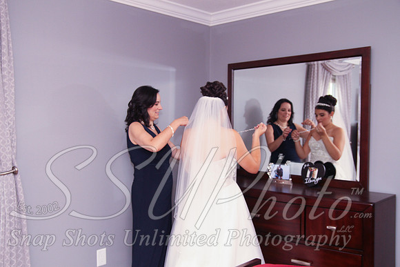 0230GettingReadyWedding