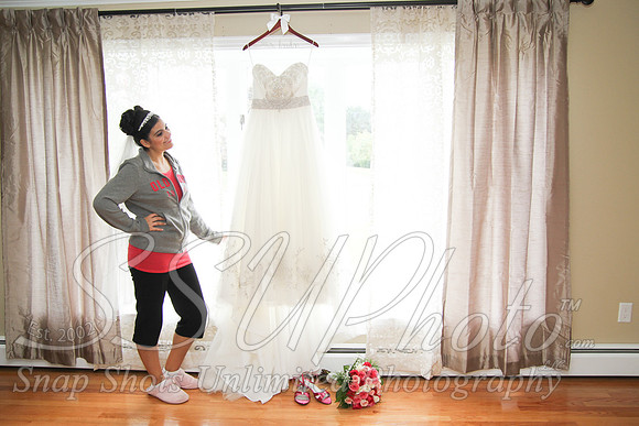 0058GettingReadyWedding