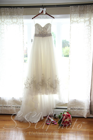 0055GettingReadyWedding