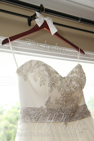 0063GettingReadyWedding