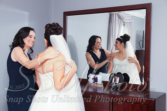 0234GettingReadyWedding