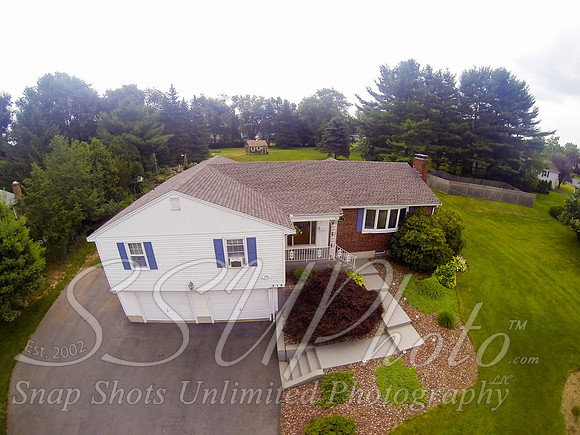 Louparentshouseaerial00004