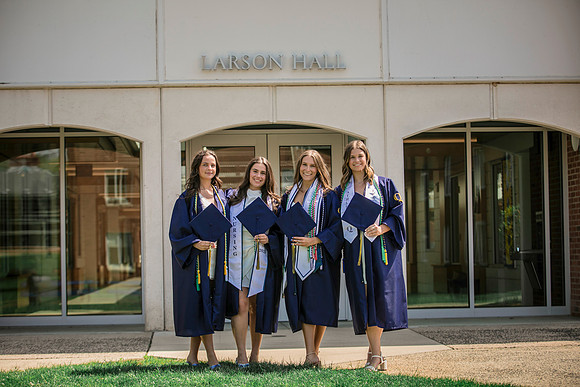 2025quinnipiacgrads-426