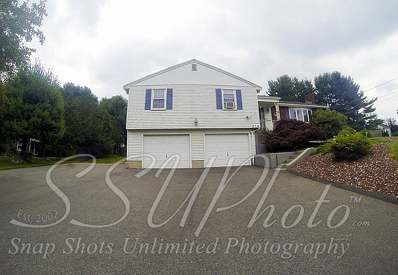Louparentshouseaerial00040